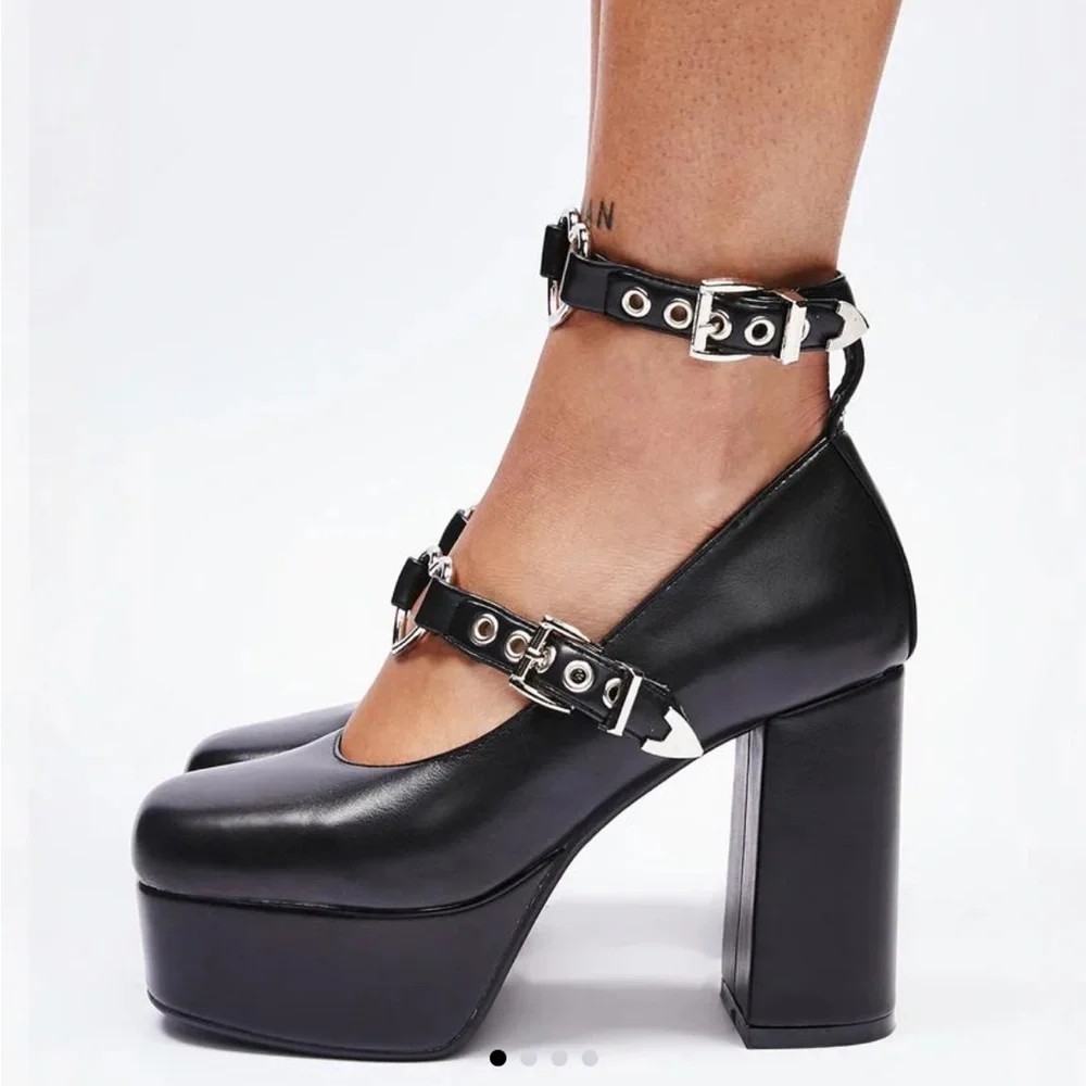 Lamoda Walk with Faith Platform Heels Black